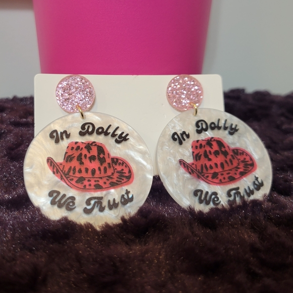 8 pairs of Dolly Parton Earrings - Picture 7 of 10